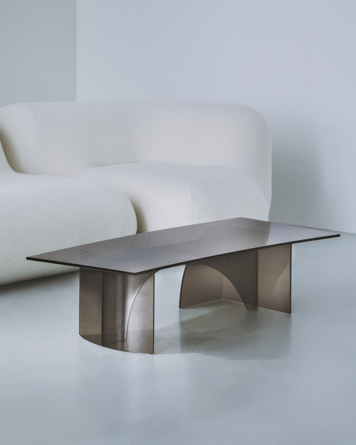 Glass Variations — tables Perspicio par Pool Studio, photographie Mathilde Hiley